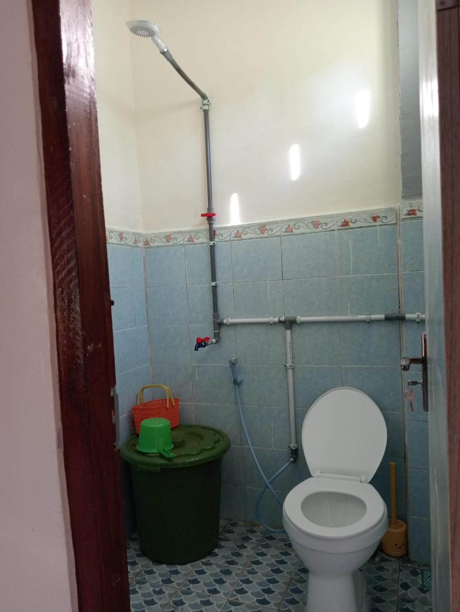 Yusilver Guest House Labuan Bajo Bagian luar foto