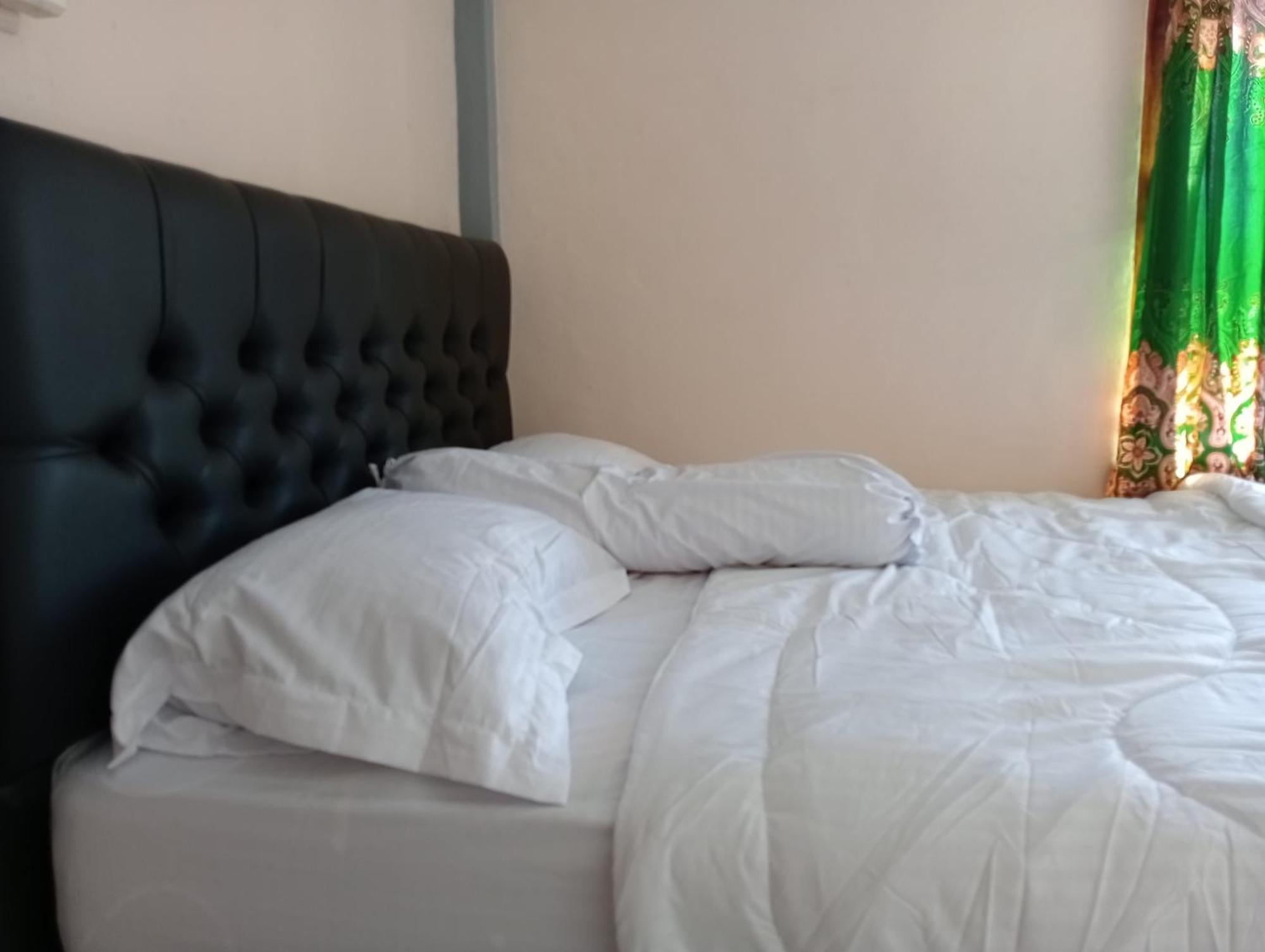 Yusilver Guest House Labuan Bajo Bagian luar foto