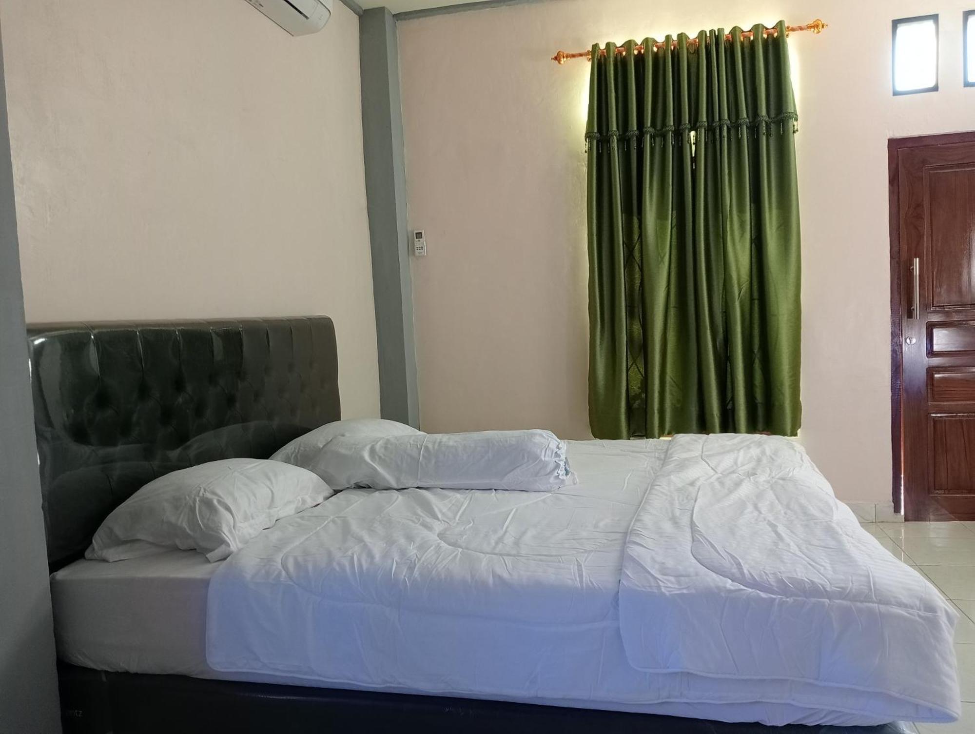 Yusilver Guest House Labuan Bajo Bagian luar foto