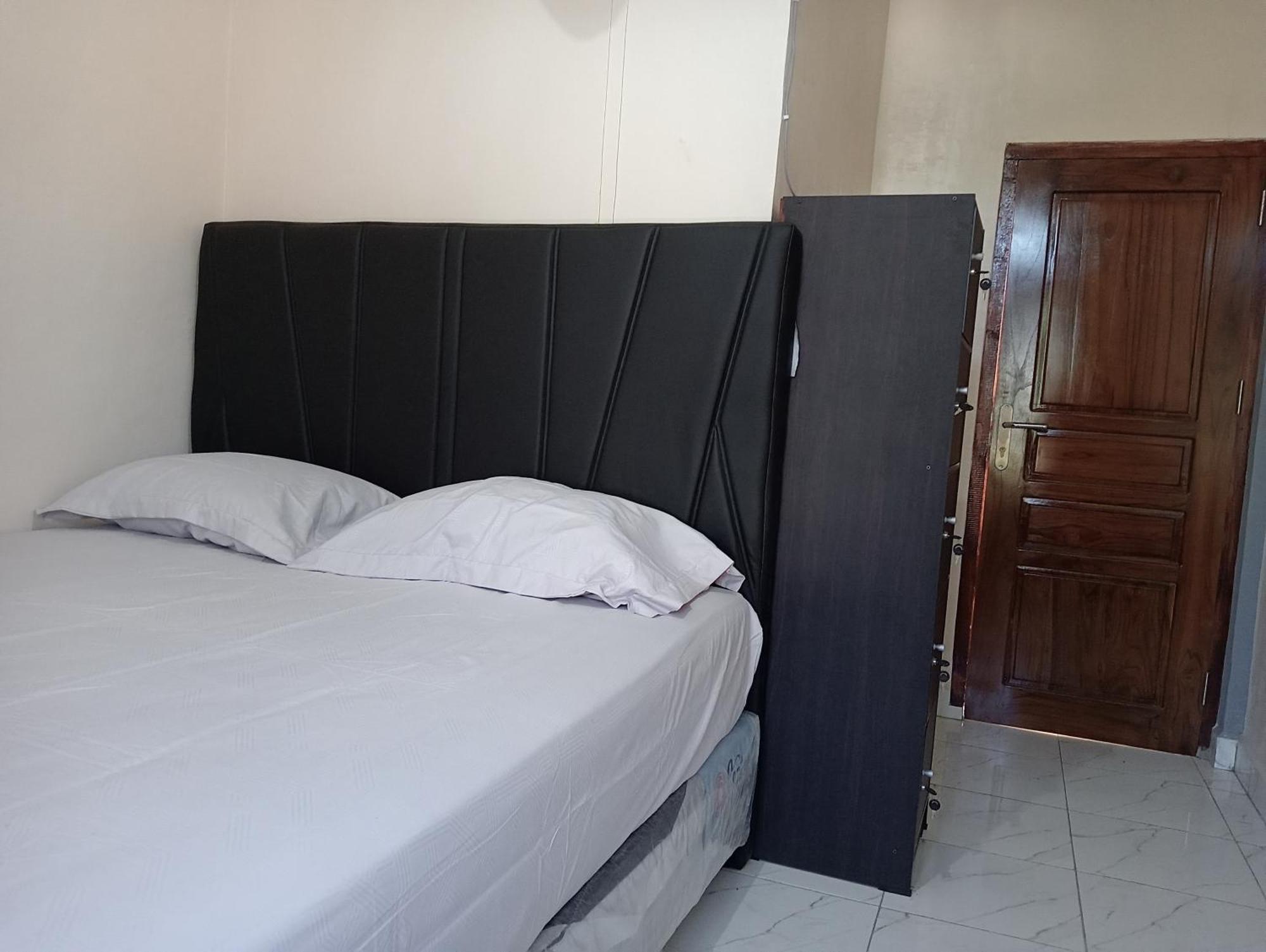 Yusilver Guest House Labuan Bajo Bagian luar foto