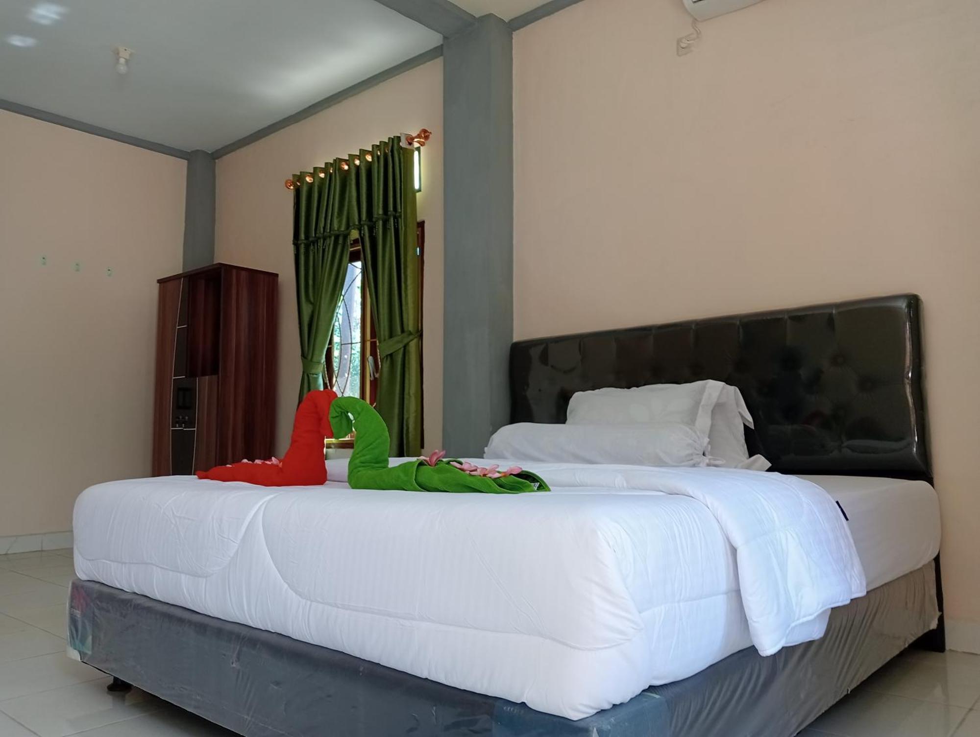 Yusilver Guest House Labuan Bajo Bagian luar foto