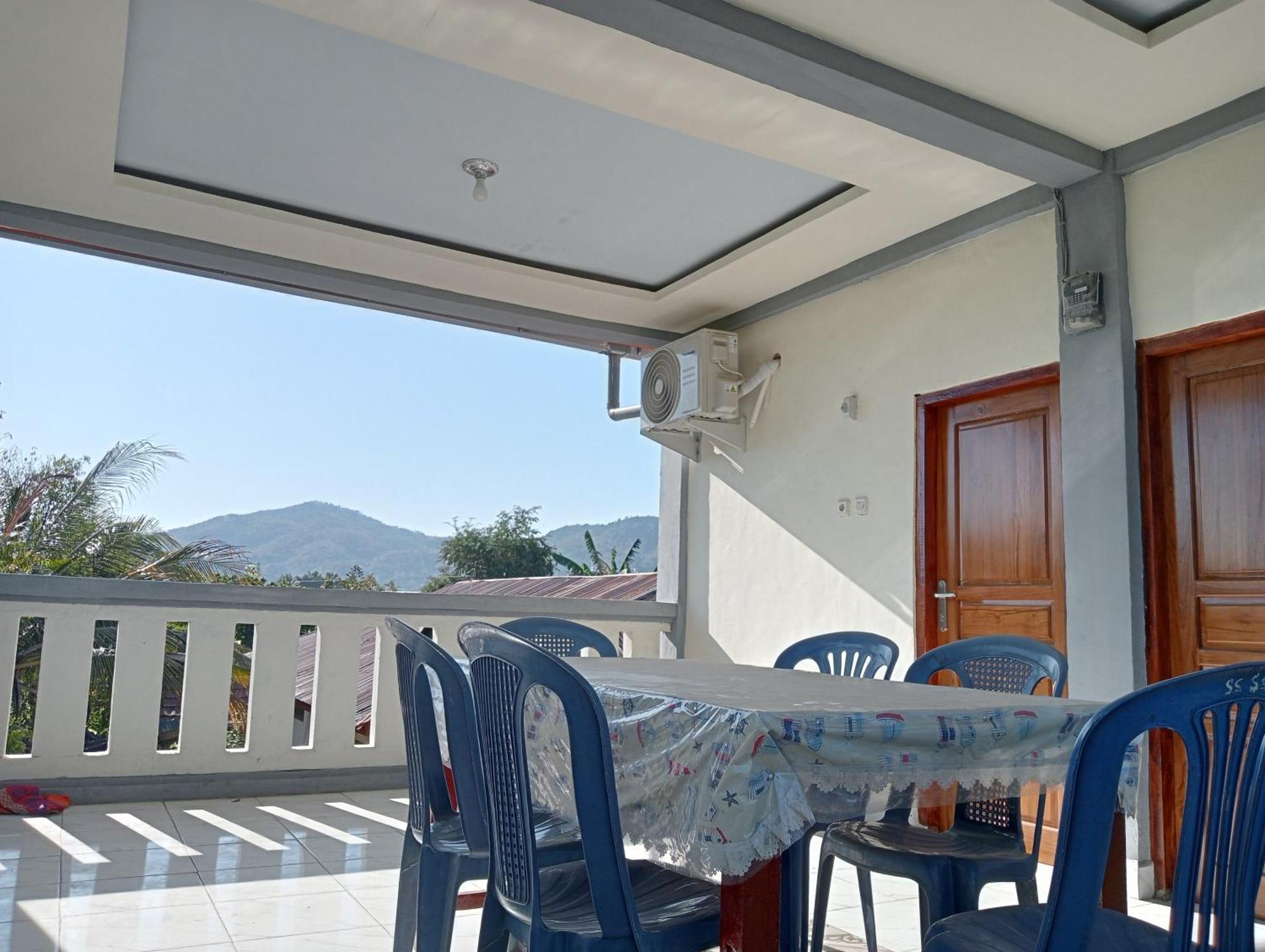 Yusilver Guest House Labuan Bajo Ruang foto